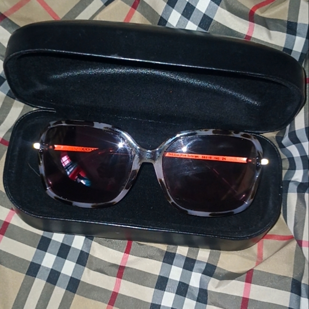 COACH SUNGLASSES AUTHENTIC